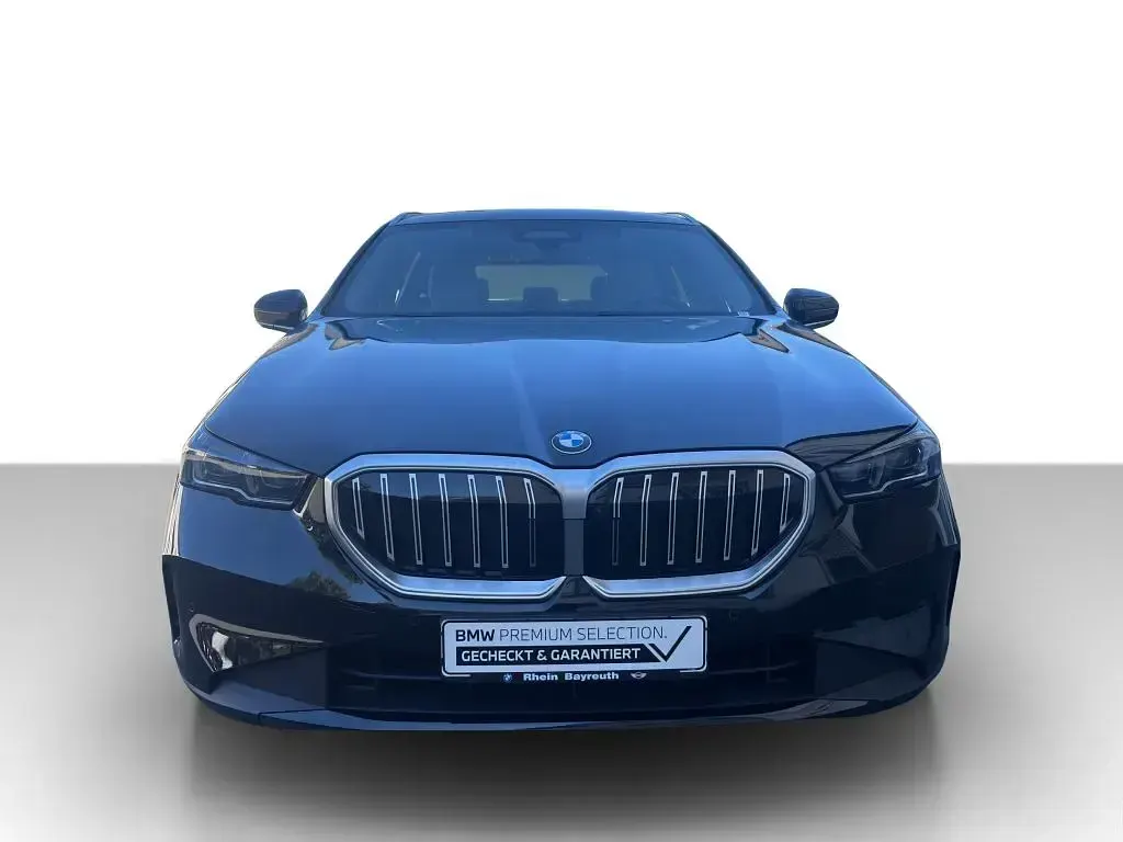 Gebraucht BMW 540 Sport Line 286 PS (210 kW) 2025 Schwarz Kombi