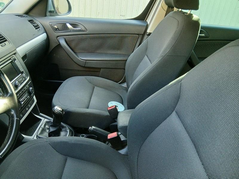 Gebraucht Skoda Yeti 2011 Silber SUV