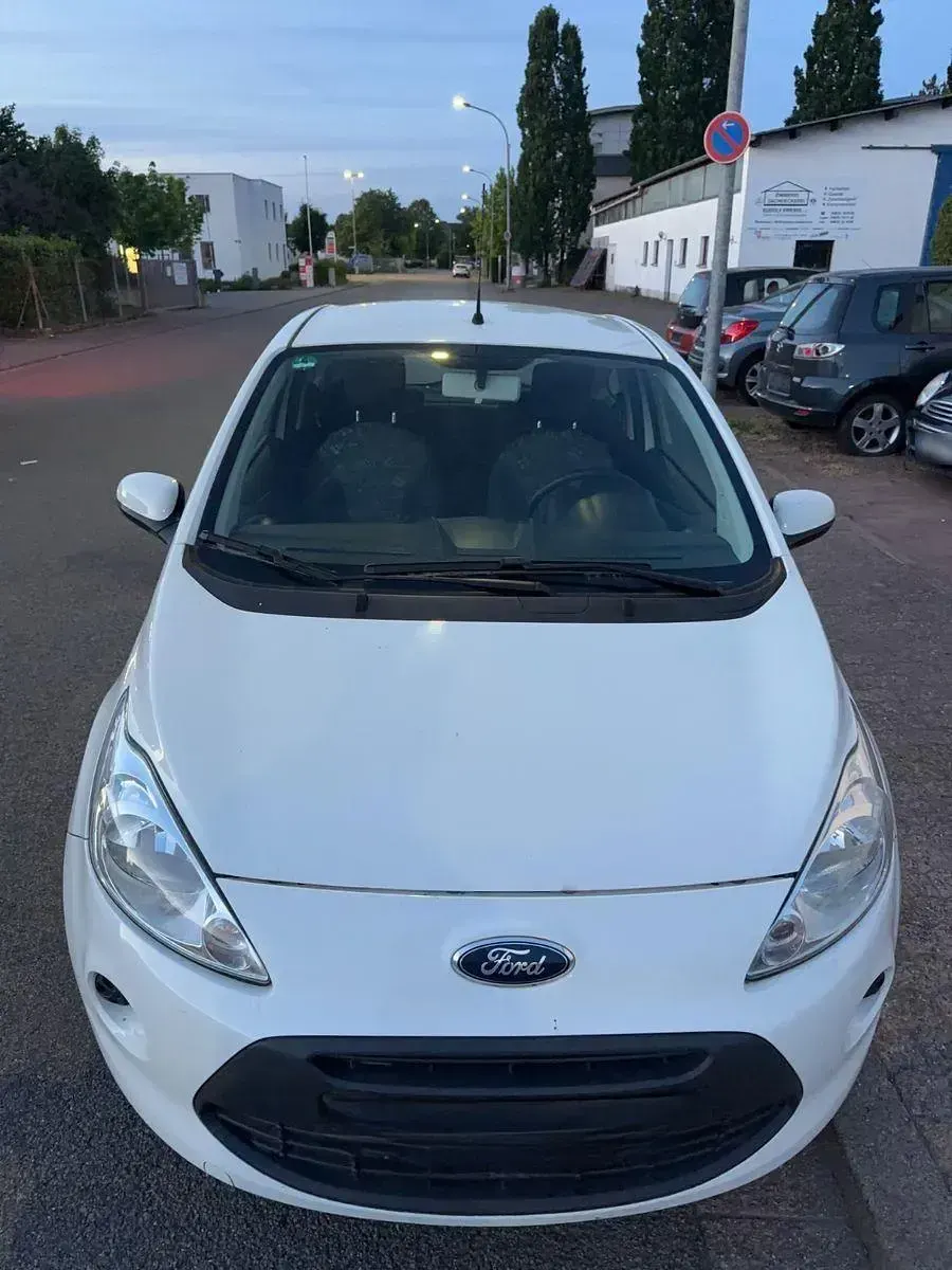 Gebraucht Ford Ka 69 PS (50 kW) 2015 Weiß Kleinwagen