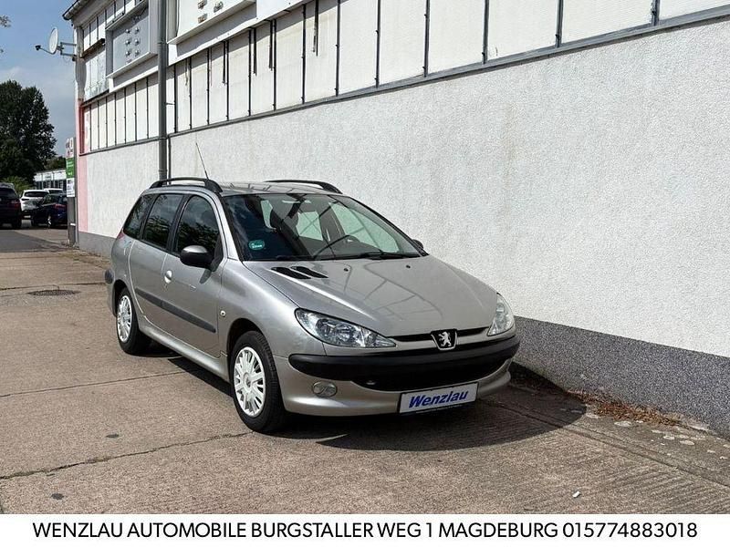 Grau Gebraucht 2005 Peugeot 206 Filou Kombi | 600 € (Superpreis) - Bild 1/4