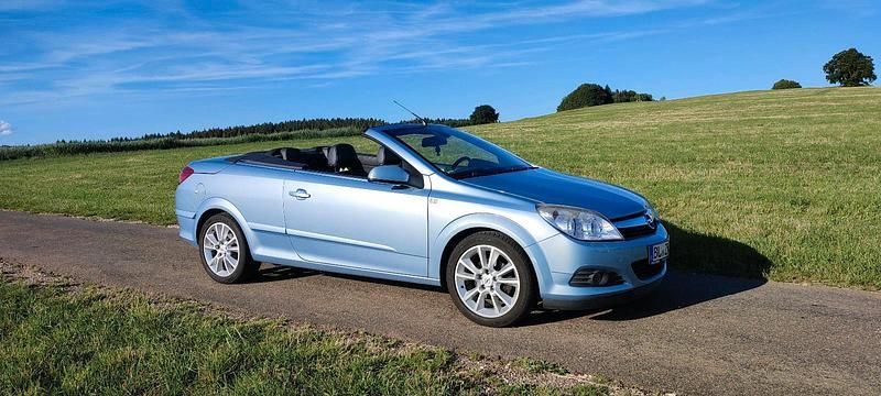 Blau Gebraucht 2007 Opel Astra Cabriolet Cabrio | 2.500 € (Etwas zu teuer) - Bild 1/4
