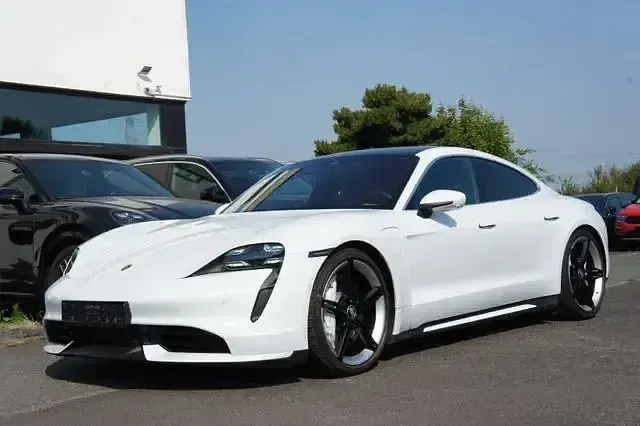 Gebraucht Porsche Taycan Turbo 500 kW (680 PS) 2020 Weiß Limousine