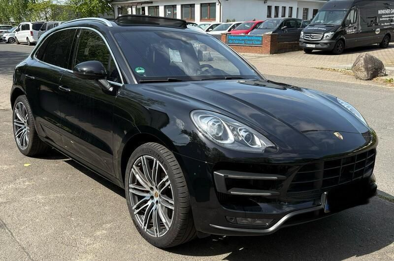 Schwarz Gebraucht 2014 Porsche Macan Turbo SUV | 37.980 € (Etwas zu teuer) - Bild 1/4
