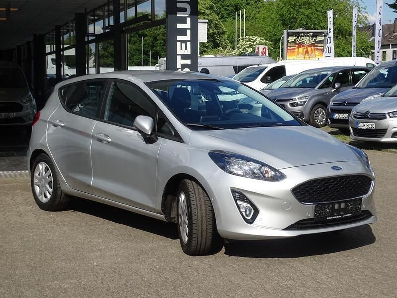 Gebraucht Ford Fiesta Cool & Connect 101 PS (74 kW) 2021 Silber metallic Kleinwagen