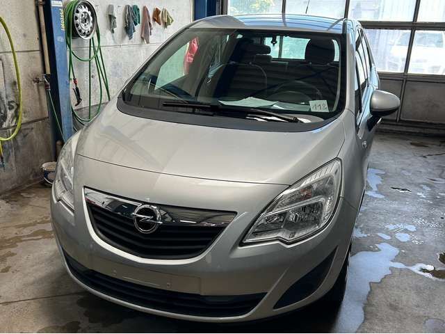 Starsilber iii m2 Gebraucht 2010 Opel Meriva Edition Van / Kleinbus | 6.000 € (Fairer Preis) - Bild 1/4
