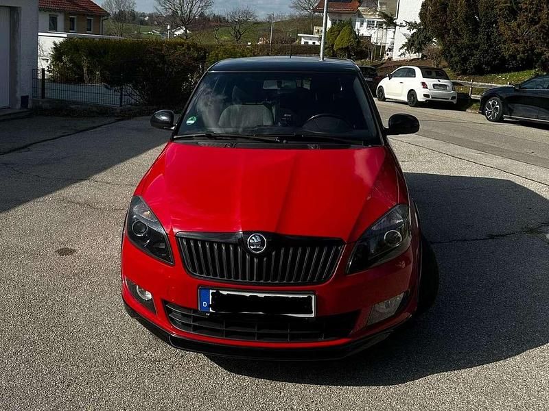 Gebraucht Skoda Fabia Monte Carlo 105 PS (77 kW) 2014 Rot Limousine
