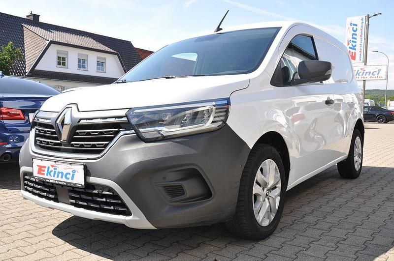 Weiß Gebraucht 2021 Renault Kangoo Rapid Extra Van / Kleinbus | 13.900 € (Etwas zu teuer) - Bild 1/4