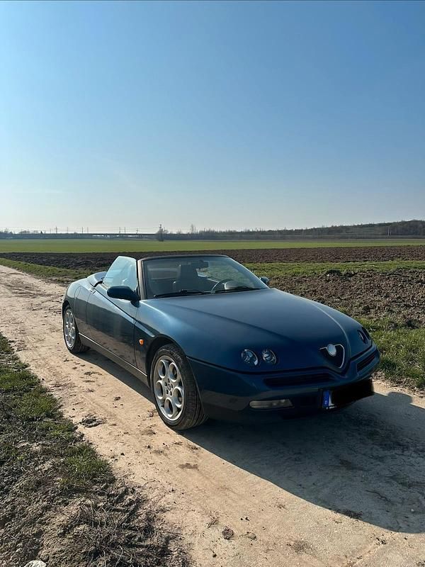 Gebraucht Alfa Romeo Spider 150 PS (110 kW) 1996 Blau Cabrio