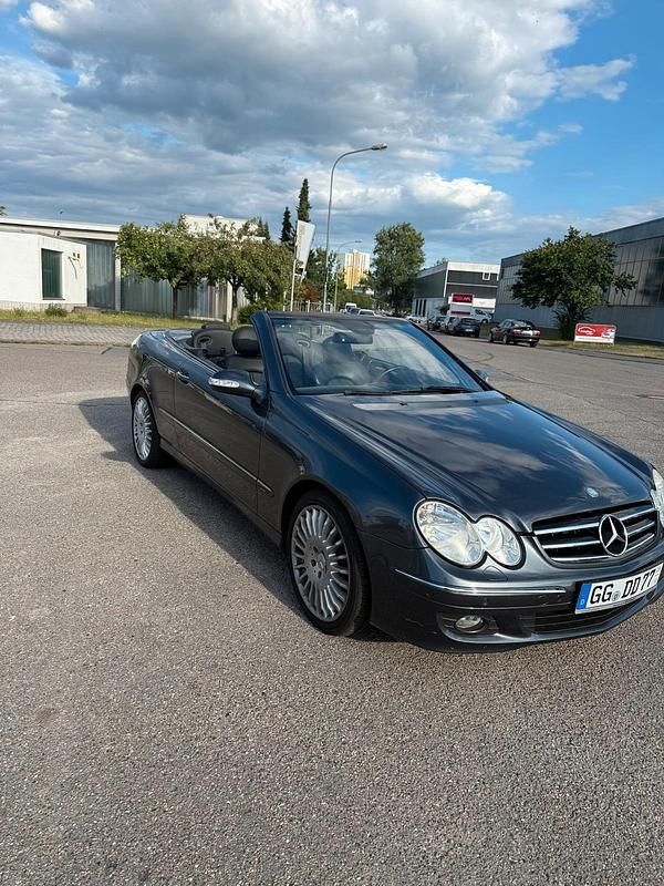 Grau Gebraucht 2007 Mercedes CLK320 Avantgarde Cabrio | 6.999 € (Superpreis) - Bild 1/4
