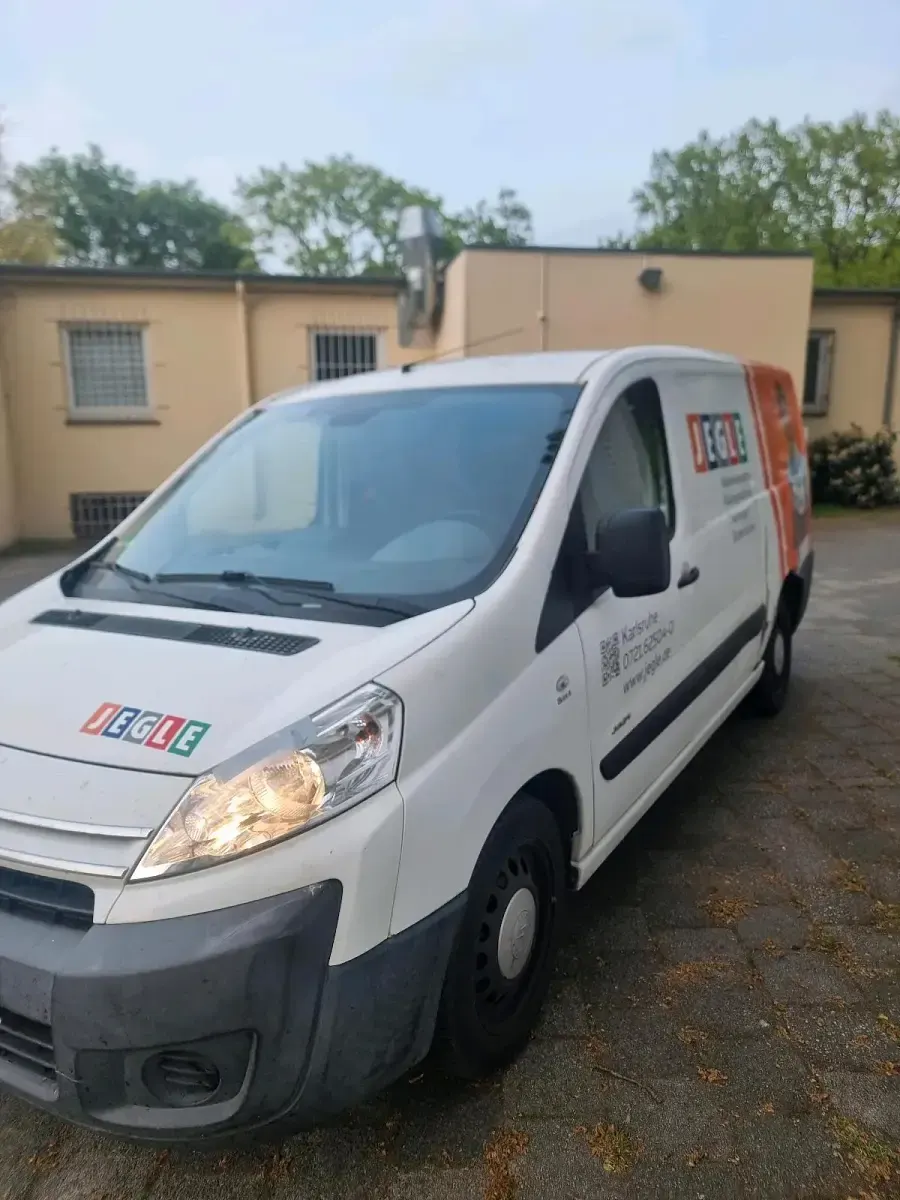 Używany Citroën Jumpy 90 KM (66 kW) 2009 Biały Minivan