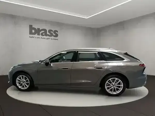 Gebraucht Audi A6 Ambiente 204 PS (150 kW) 2025 Chronosgrau metallic Kombi