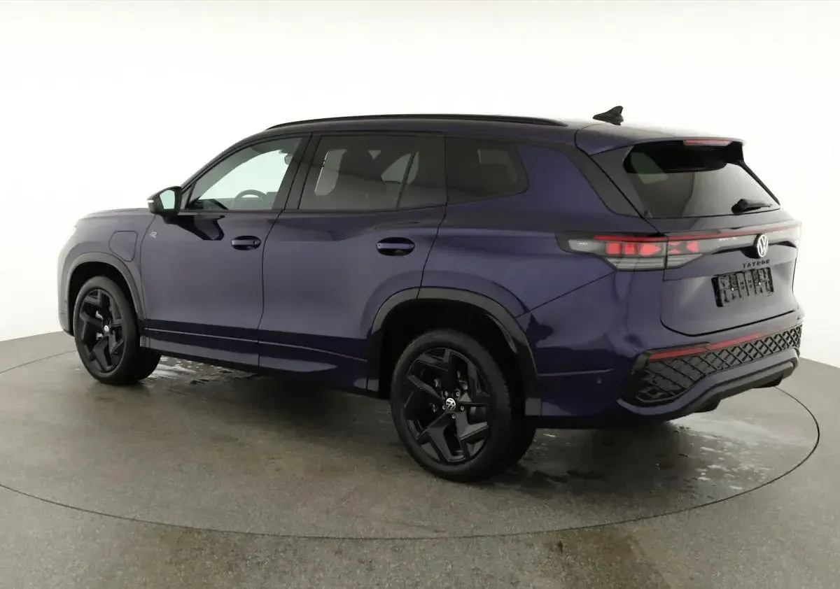 Gebraucht VW Tayron R-line 204 PS (150 kW) 2025 Cipressino grün metallic SUV