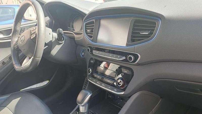 Gebraucht Hyundai Ioniq Premium 141 PS (103 kW) 2017 Braun Kleinwagen