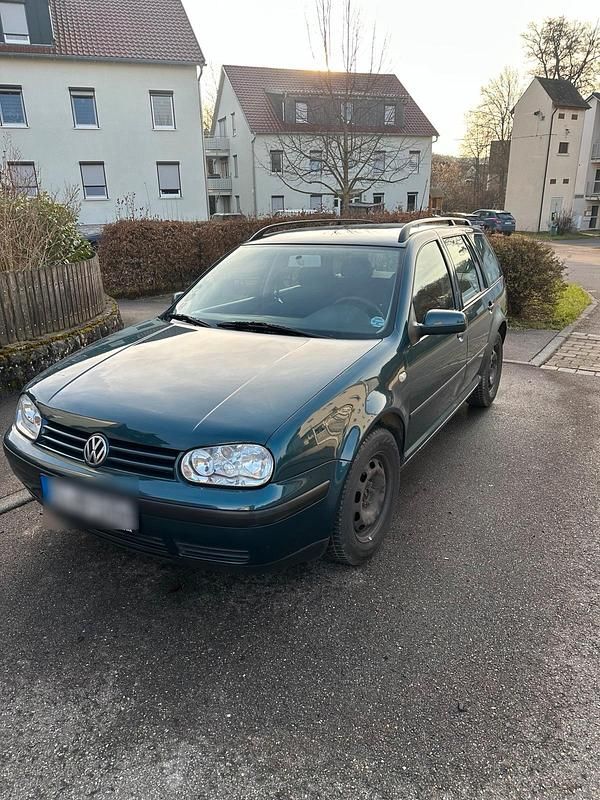 Grün Gebraucht 2001 VW Golf IV Kombi | 1.550 € (Fairer Preis) - Bild 1/4