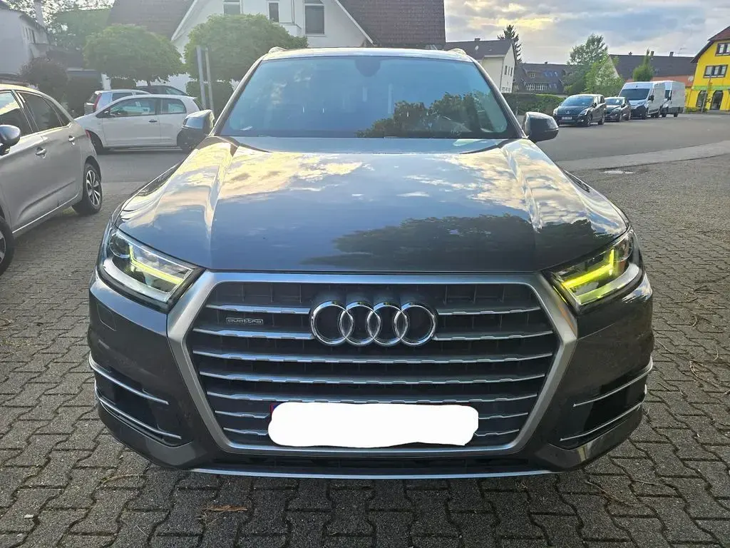 Usado Audi Q7 231 HP (169 kW) 2019 Cinzento SUV