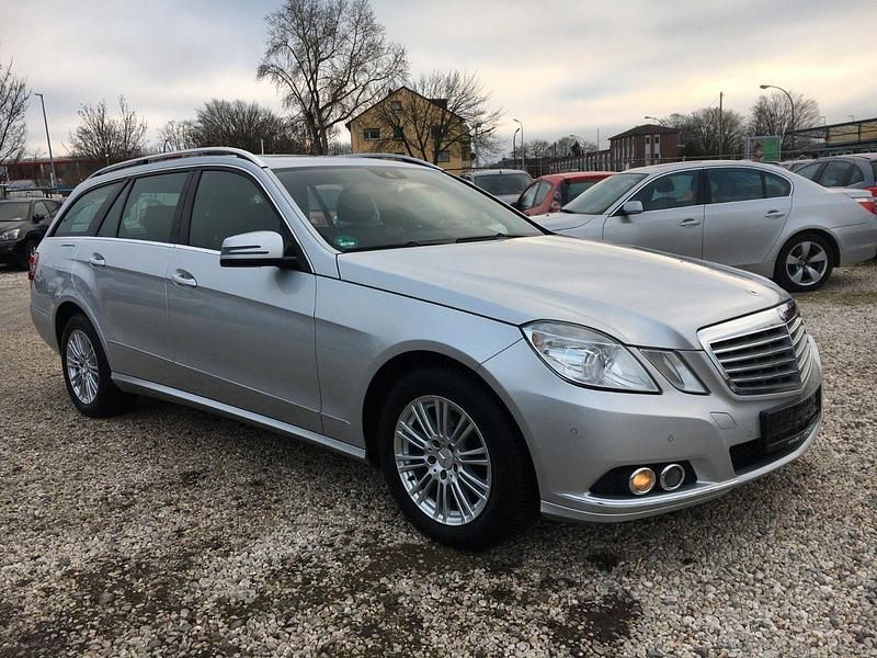 Second-hand Mercedes E220 170 CP (125 kW) 2011 Argintiu Break