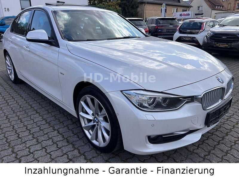 Second-hand BMW 320 184 CP (135 kW) 2014 Alb Berlinǎ