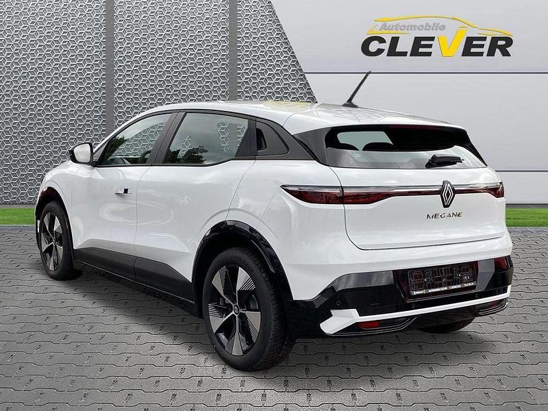 Gebraucht Renault Megane E-Tech Equilibre 96 kW (131 PS) 2024 Weiß Limousine