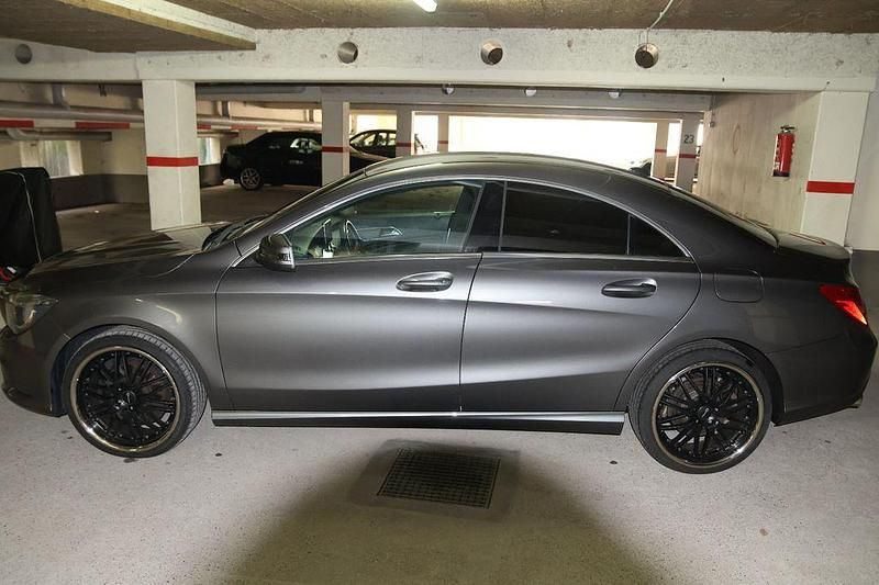 Gebraucht Mercedes CLA200 156 PS (114 kW) 2014 Grau Limousine