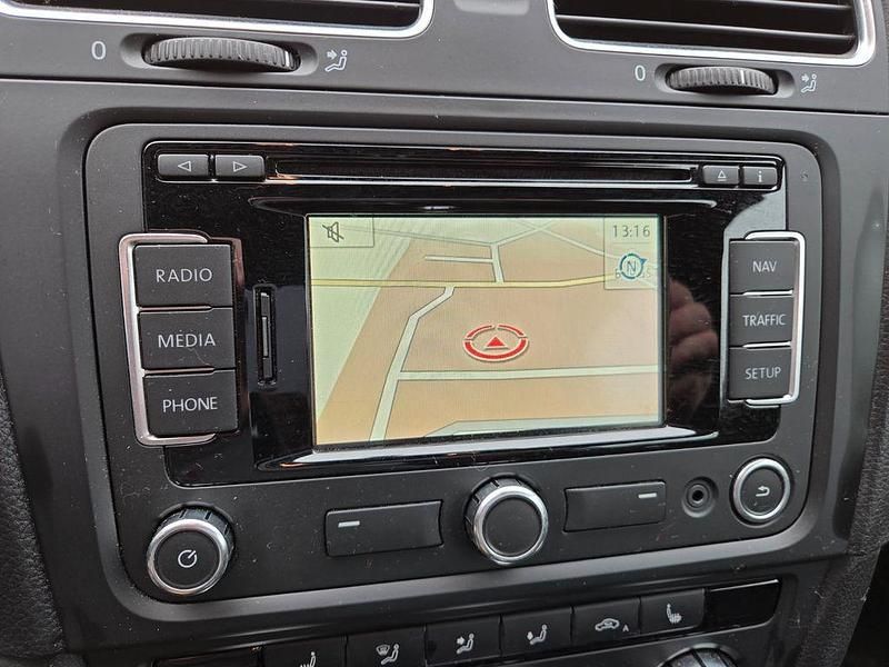 Gebraucht VW Golf Cabriolet LOUNGE 105 PS (77 kW) 2015 Weiß Cabrio