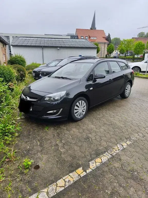 Gebraucht Opel Astra Active 140 PS (102 kW) 2012 Schwarz Kombi