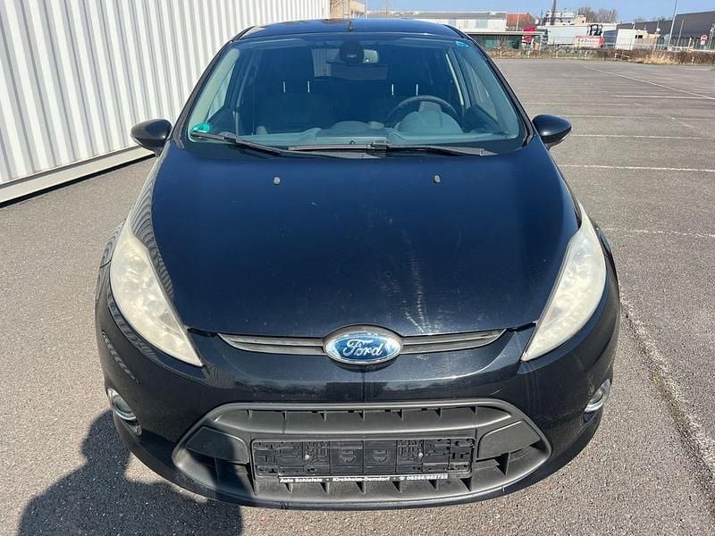 Gebraucht Ford Fiesta Titanium 97 PS (71 kW) 2010 Schwarz Kleinwagen