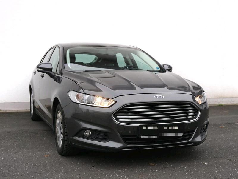 Gebraucht Ford Mondeo 150 PS (110 kW) 2017 Grau Limousine