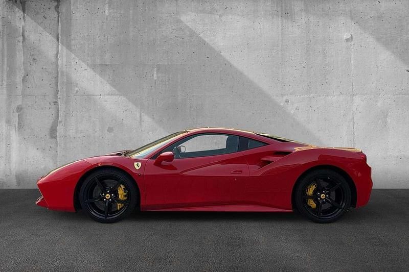 Gebraucht Ferrari 488 669 PS (492 kW) 2018 Rot Coupé