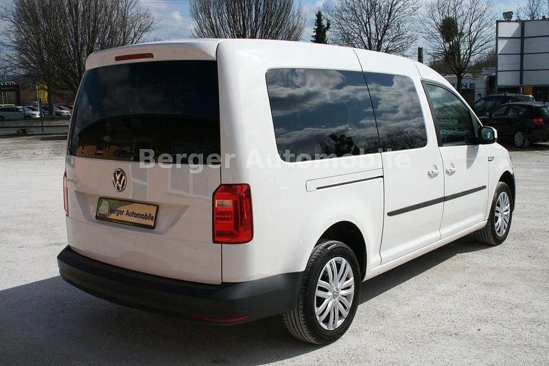 Gebraucht VW Caddy Maxi Trendline 125 PS (91 kW) 2018 Candyweiß Van / Kleinbus