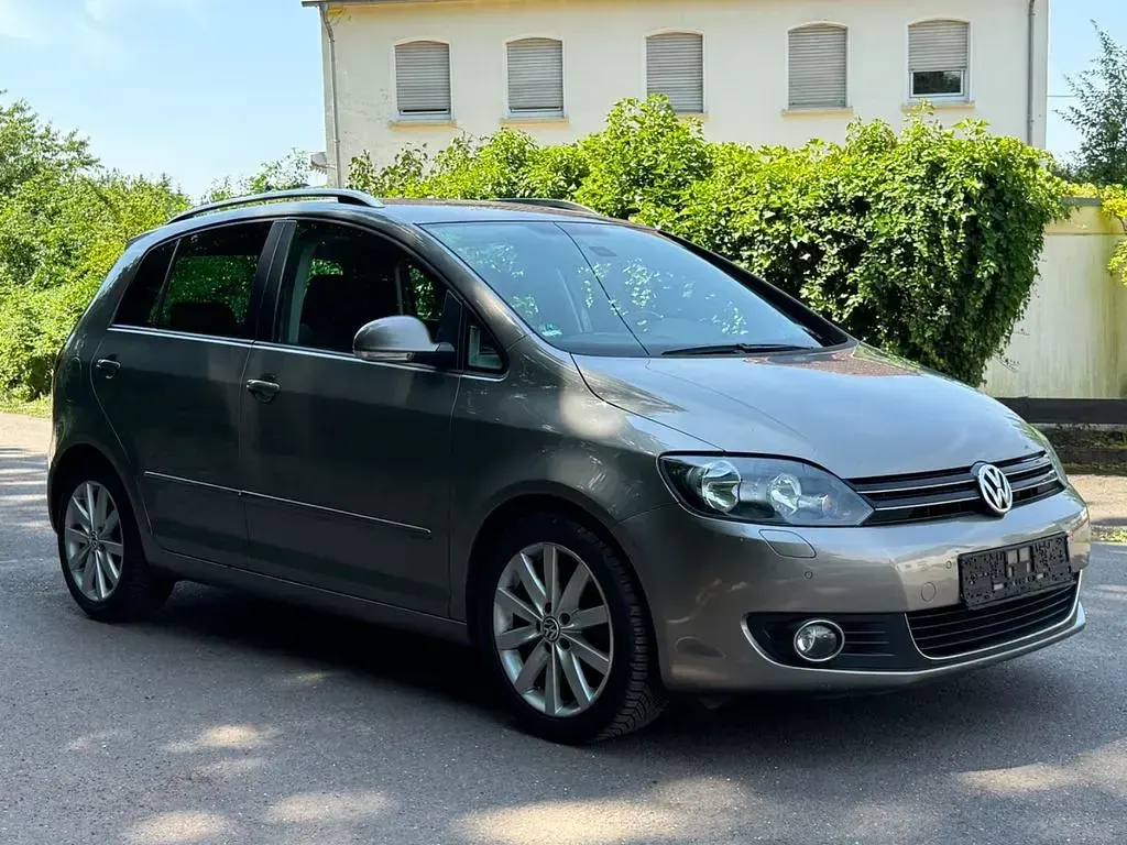 Gebraucht VW Golf Plus Highline 160 PS (117 kW) 2012 Braun Van / Kleinbus