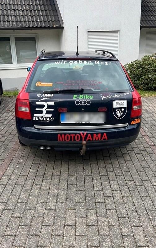 Blau Gebraucht 2001 Audi A6 Kombi | 1.400 € (Fairer Preis) - Bild 1/3