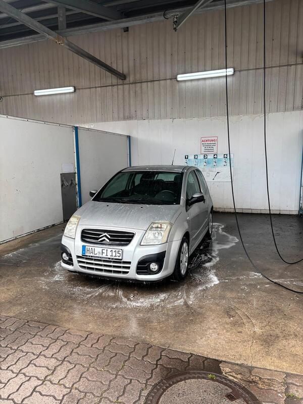 Silber Gebraucht 2009 Citroën C2 Kleinwagen | 1.499 € (Fairer Preis) - Bild 1/4
