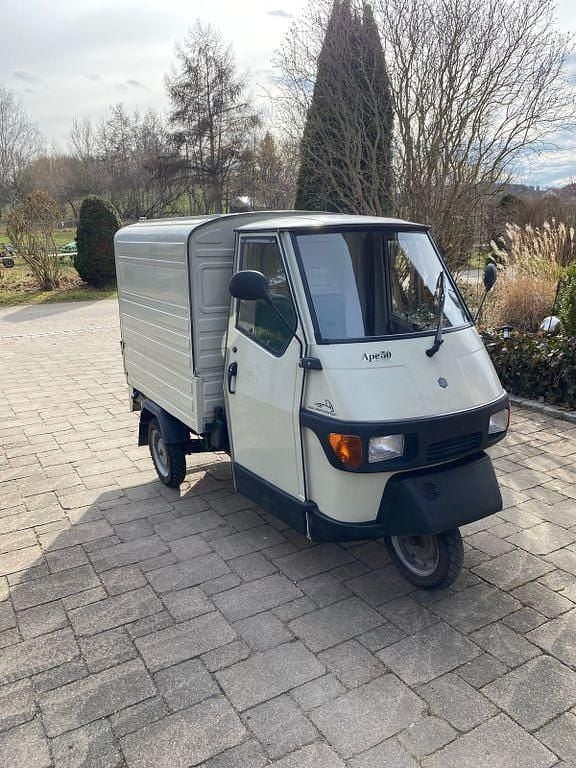 Second-hand Piaggio APE 2011 Bej