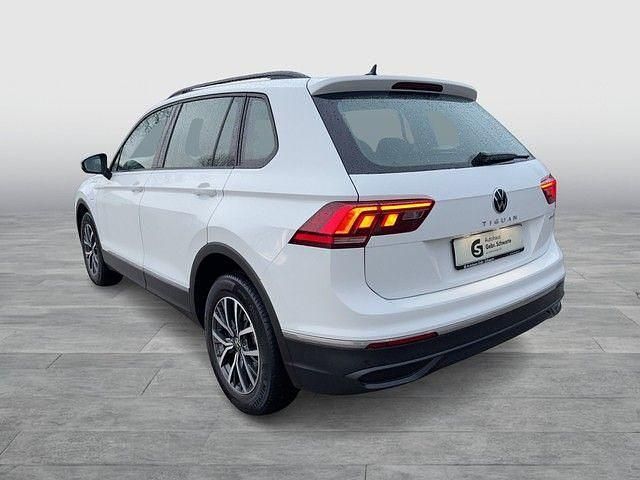 Gebraucht VW Tiguan Life 150 PS (110 kW) 2022 Weiß SUV