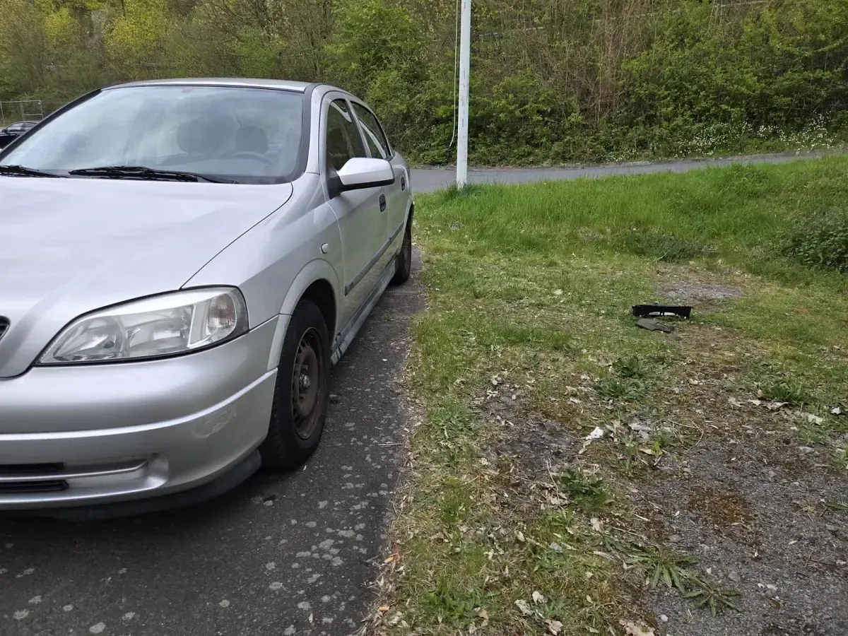 Second-hand Opel Astra 75 CP (55 kW) 1999 Argintiu Hatchback