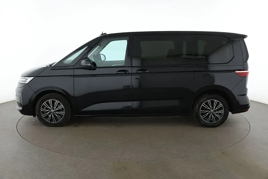 Gebraucht VW Multivan Life 218 PS (160 kW) 2022 Schwarz Van / Kleinbus