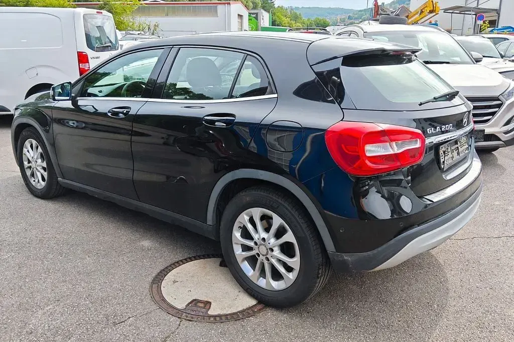 Gebraucht Mercedes GLA200 136 PS (100 kW) 2014 Schwarz SUV