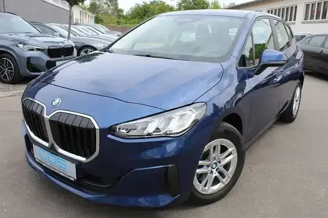 Gebraucht BMW 218 Active Tourer Performance 136 PS (100 kW) 2023 Phytonicblau metallic Van / Kleinbus