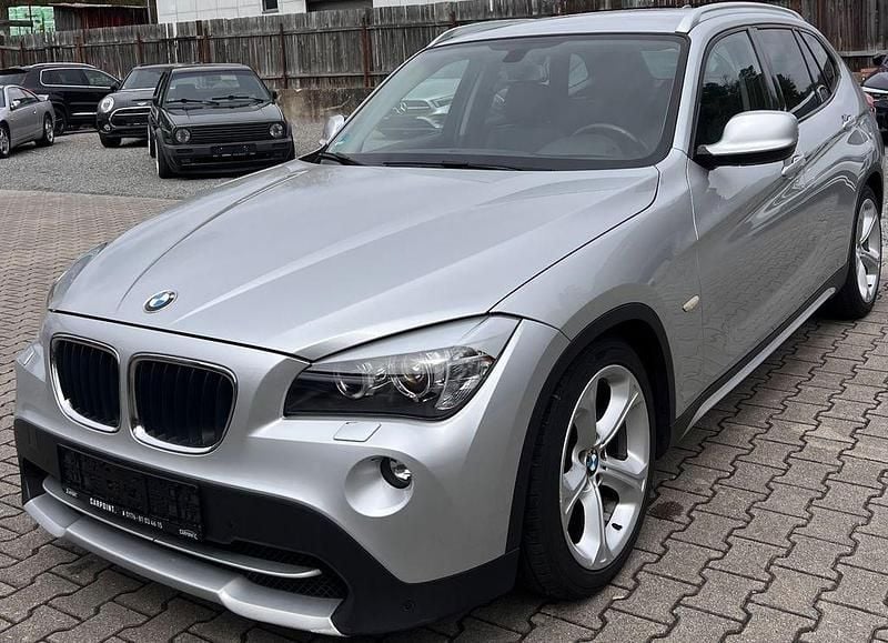 Second-hand BMW X1 Shadowline 177 CP (130 kW) 2010 Argintiu SUV