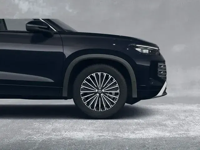 Gebraucht VW Tayron Elegance 204 PS (150 kW) 2025 Grenadillschwarz metallic SUV