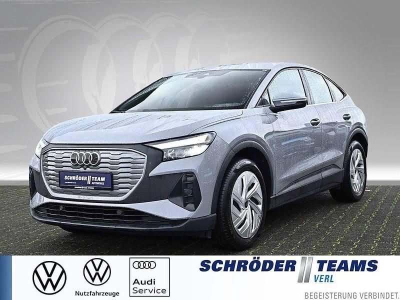 Grau Gebraucht 2022 Audi Q4 Sportback e-tron Basis SUV | 22.980 € (Superpreis) - Bild 1/4