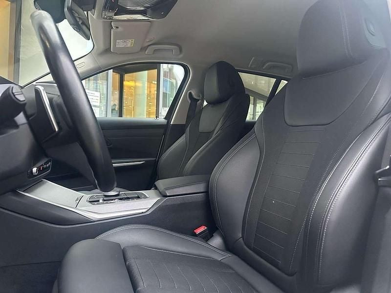 Gebraucht BMW 320e Sport Line 204 PS (150 kW) 2022 Weiß Limousine