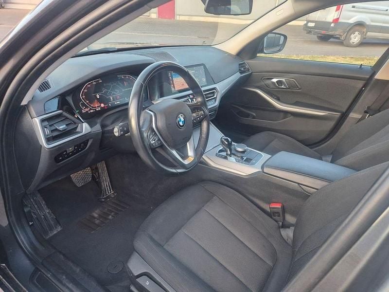 Gebraucht BMW 320 Sport Line 190 PS (139 kW) 2022 Grau Kombi