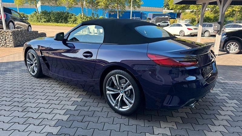 Gebraucht BMW Z4 Performance 197 PS (144 kW) 2024 Violett Cabrio