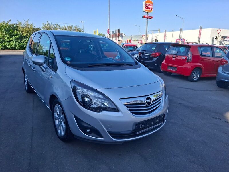Silber Gebraucht 2010 Opel Meriva Innovation Van / Kleinbus | 5.499 € (Guter Preis) - Bild 1/4