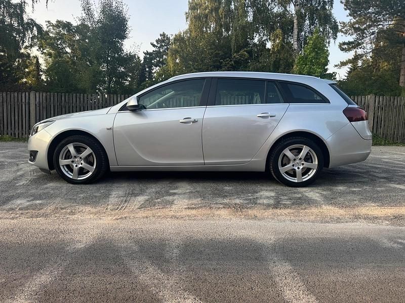 Silber Gebraucht 2015 Opel Insignia Kombi | 9.999 € (Etwas zu teuer) - Bild 1/4