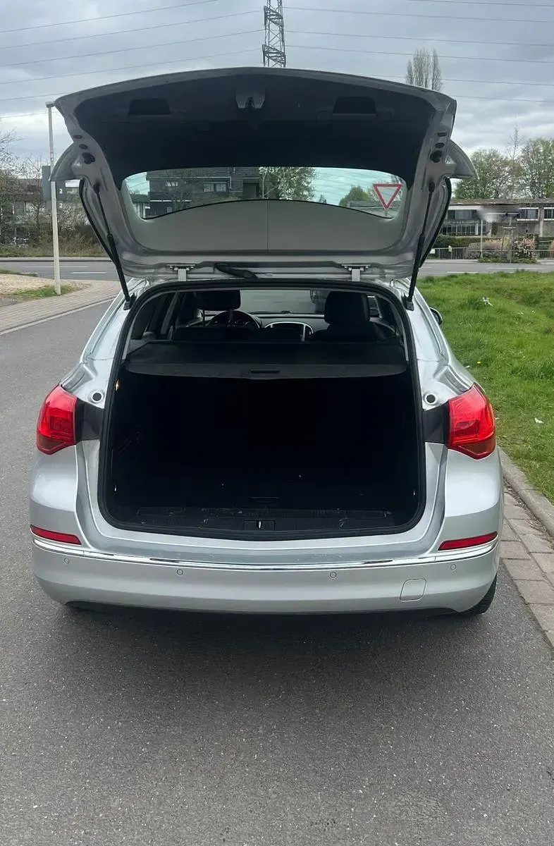 Second-hand Opel Astra Edition 110 CP (80 kW) 2016 Argintiu Break