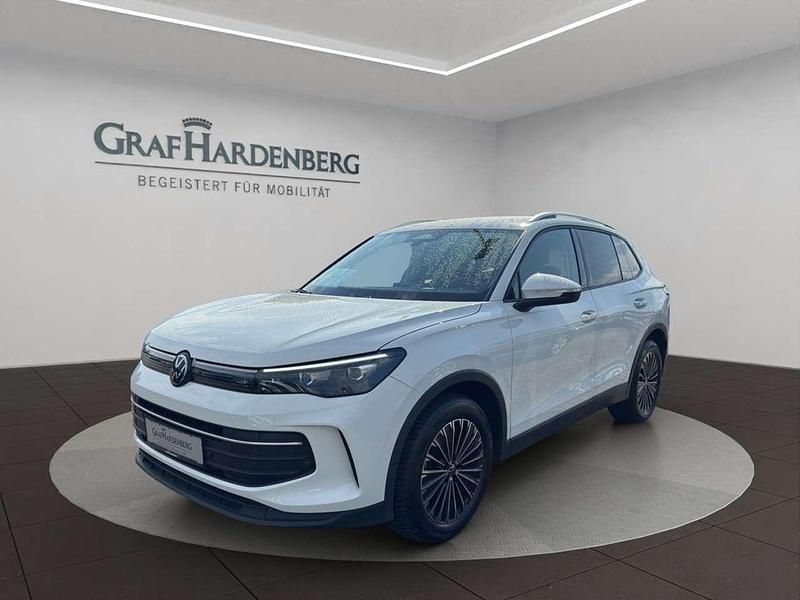 Weiß Gebraucht 2024 VW Tiguan Life SUV | 37.222 € (Fairer Preis) - Bild 1/4