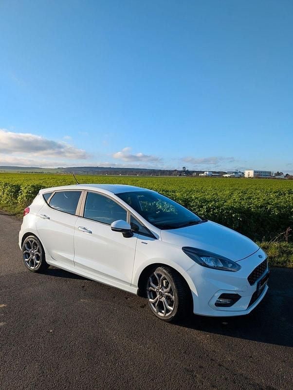 Weiß Gebraucht 2021 Ford Fiesta ST-Line Kleinwagen | 11.000 € (Guter Preis) - Bild 1/4