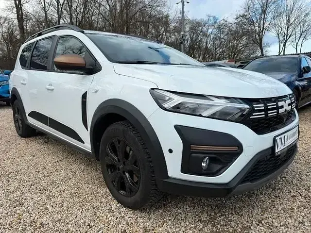 Gebraucht Dacia Jogger Extreme 141 PS (103 kW) 2023 Weiß Van / Kleinbus
